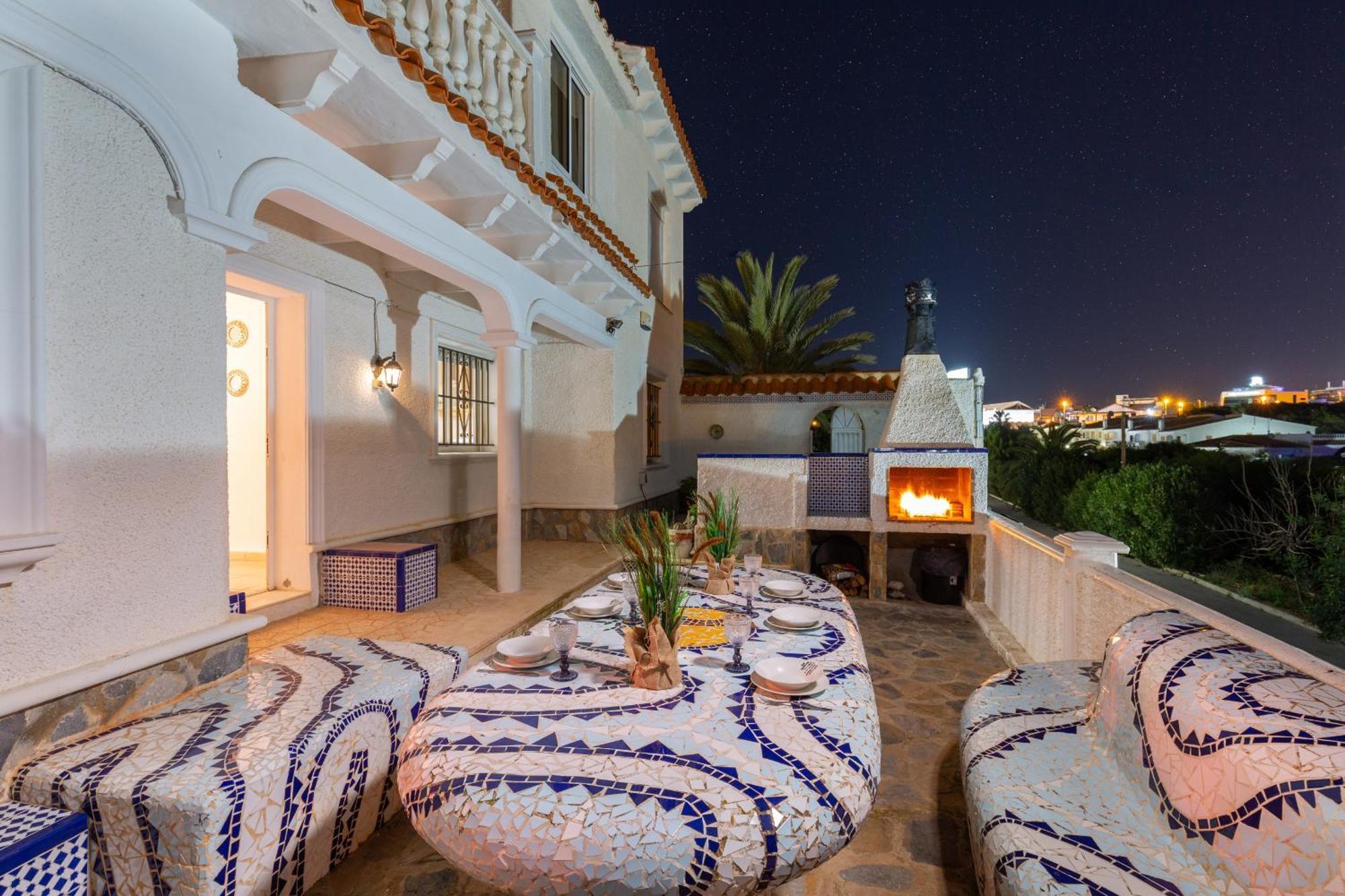 Вилла Fidalsa Grand Mediterranean Beachfront Плайя-Фламенка Экстерьер фото