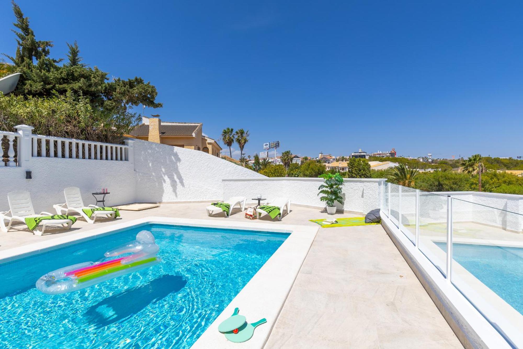 Вилла Fidalsa Grand Mediterranean Beachfront Плайя-Фламенка Экстерьер фото