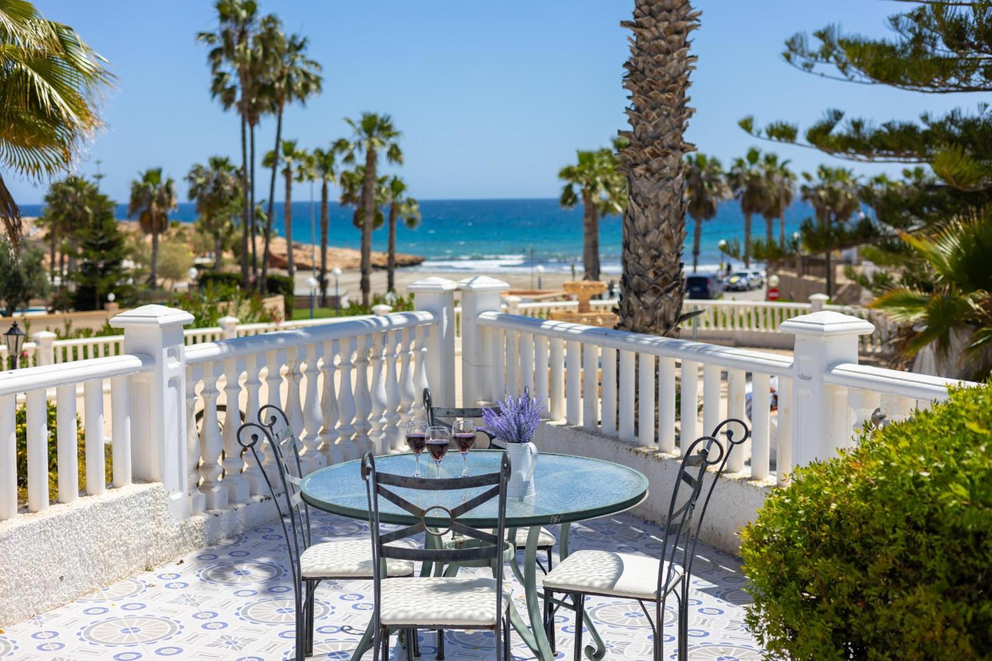 Вилла Fidalsa Grand Mediterranean Beachfront Плайя-Фламенка Экстерьер фото