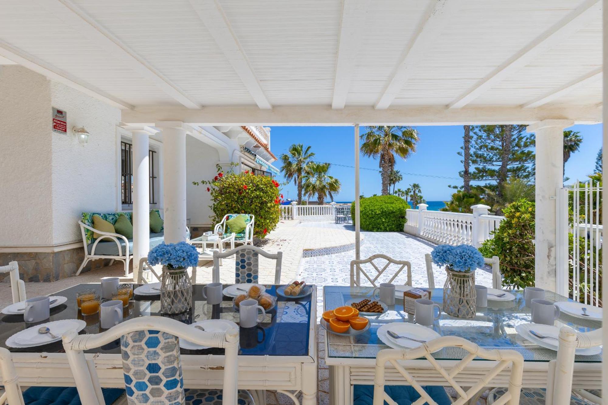 Вилла Fidalsa Grand Mediterranean Beachfront Плайя-Фламенка Экстерьер фото