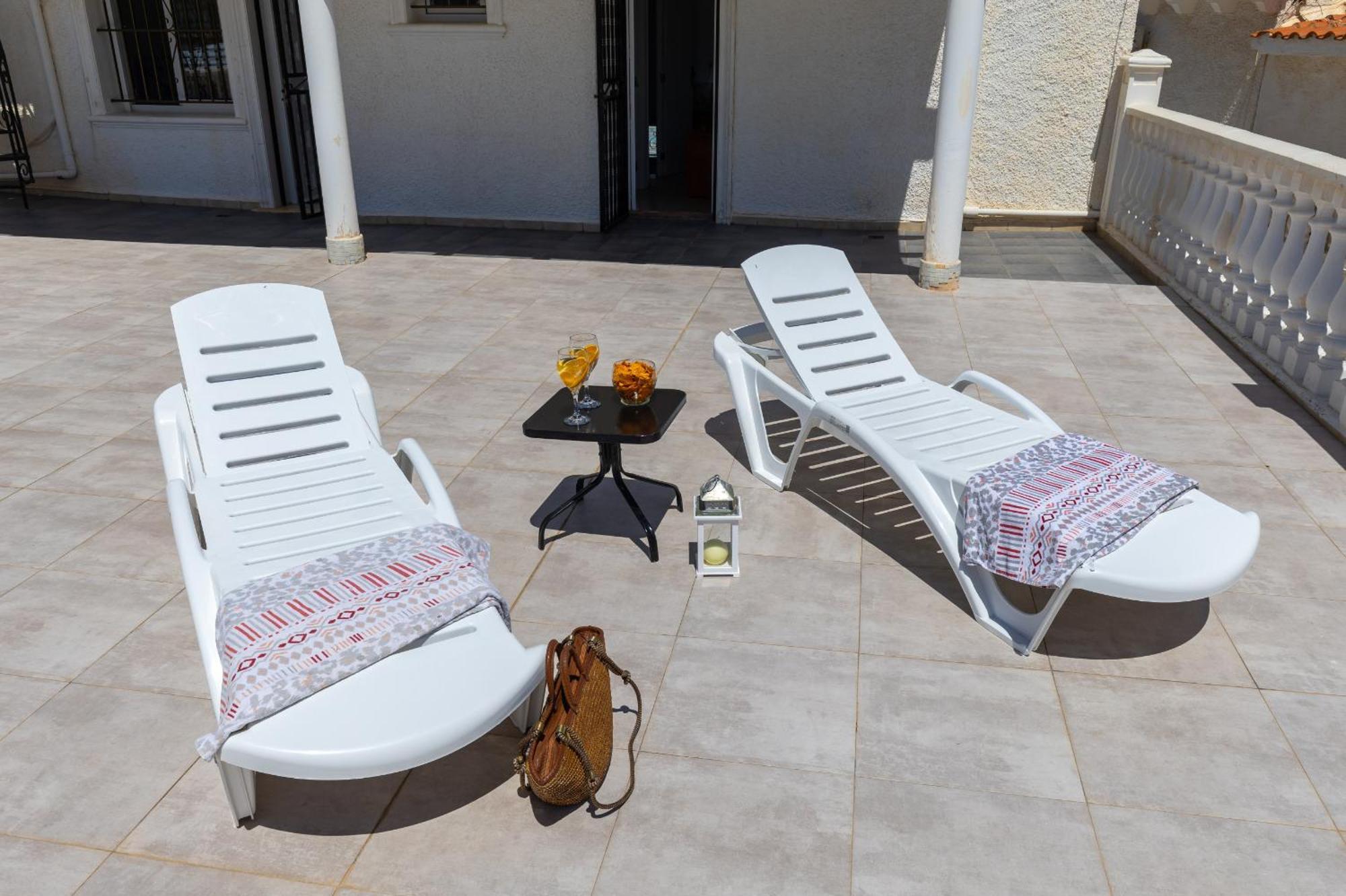 Вилла Fidalsa Grand Mediterranean Beachfront Плайя-Фламенка Экстерьер фото